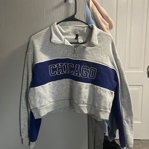 cropped chicago sweatshirt Divided size M